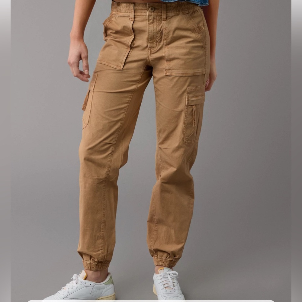 American Eagle Outfitters Tan Cargo Joggers